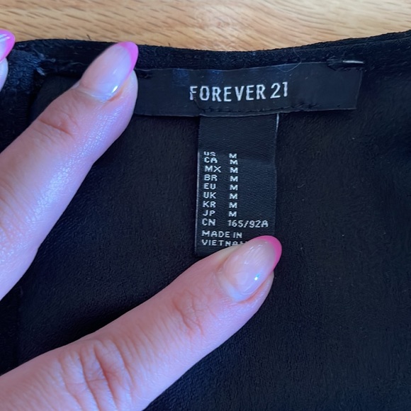 Forever 21 Cropped Black Blouse w/ Zipper - Picture 3 of 3